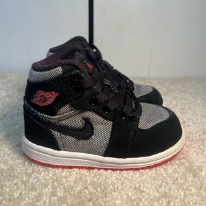 Air Jordan 1 Retro High  Black/Alarming Red-White 440563-002 Size 6c